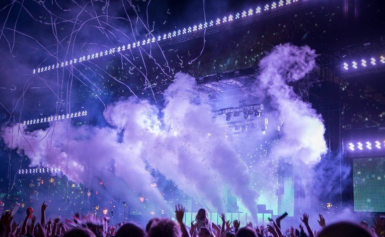10 Interesting Uses For Fog Machines- Music Concert