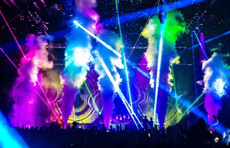 Fog Machines And Lasers- Getting The Best Effects For Your Event