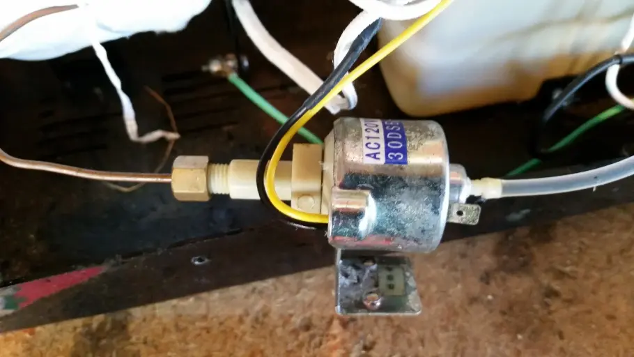 Fixing a Worn Out Pump in a Fog Machine - Test the Pump and Troubleshoot